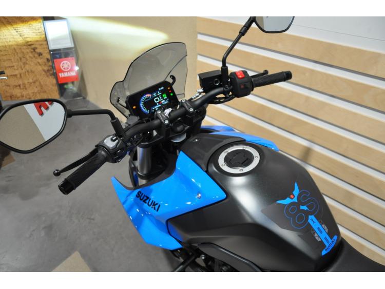SUZUKI GSX-8S