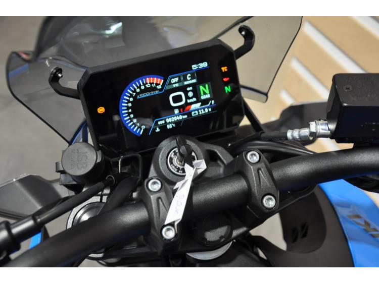 SUZUKI GSX-8S