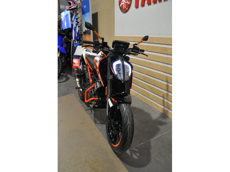   KTM 125 DUKE ABS