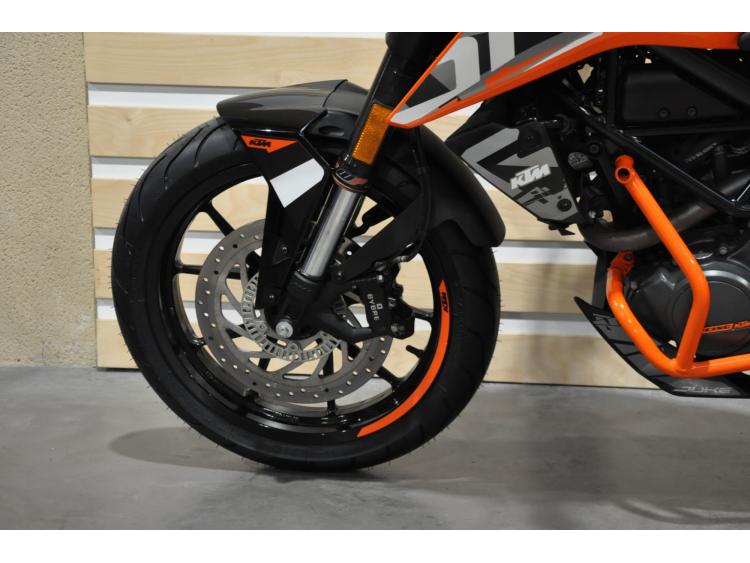   KTM 125 DUKE ABS