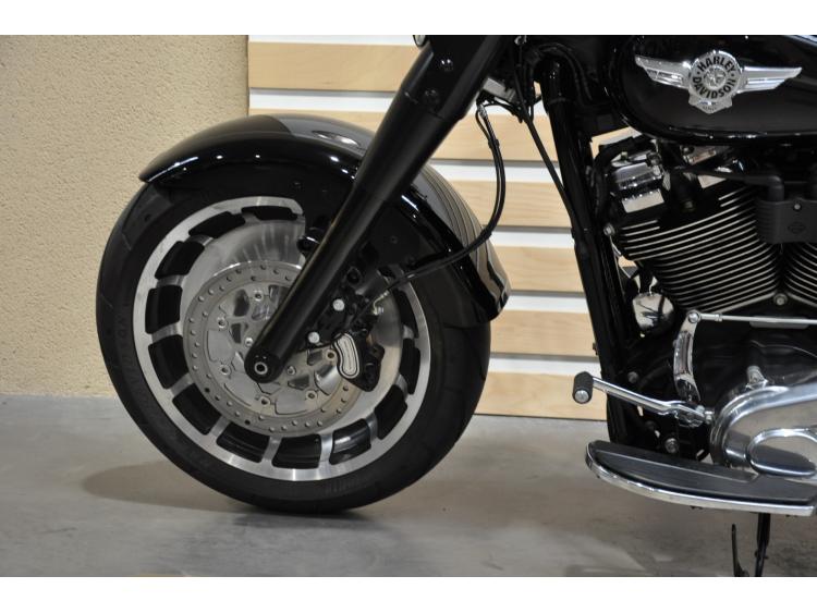 HARLEY-DAVIDSON SOFTAIL FAT BOY 114CI
