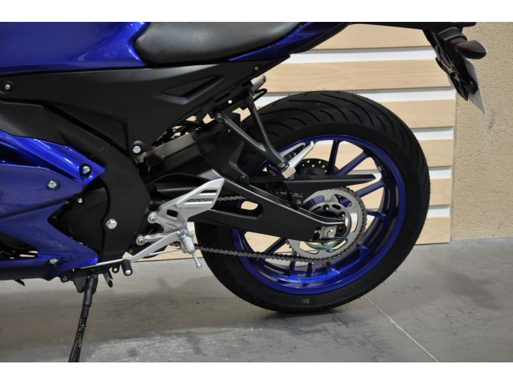 YAMAHA YZF-R125