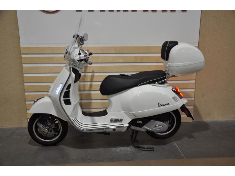 PIAGGIO Vespa 125 GTS
