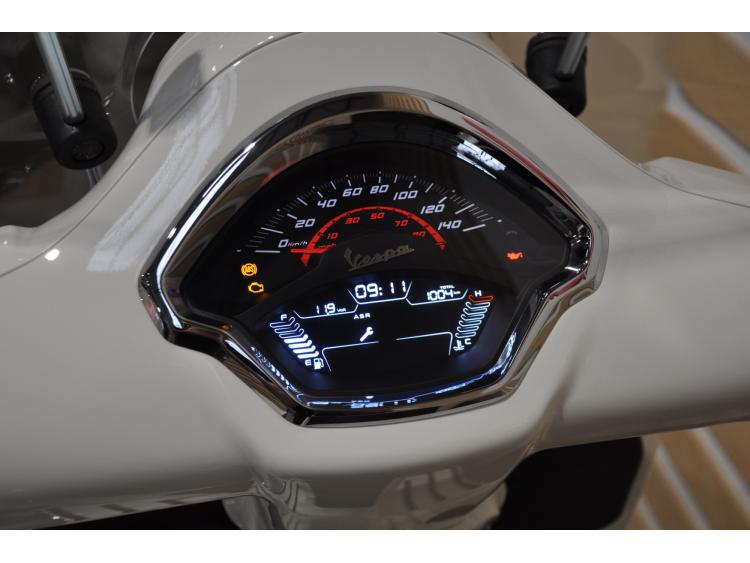 PIAGGIO Vespa 125 GTS