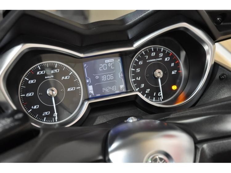 YAMAHA X-MAX 125 IRON MAX