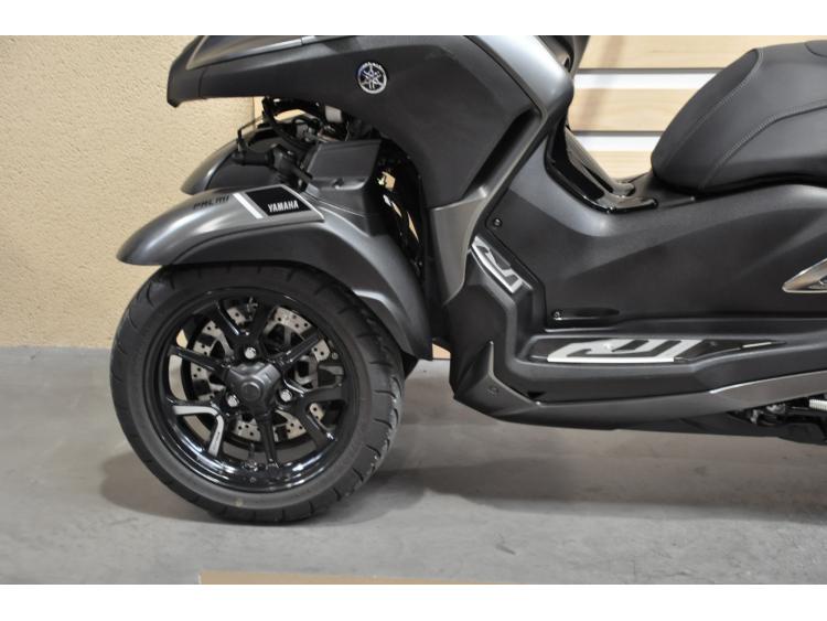YAMAHA TRICITY 300