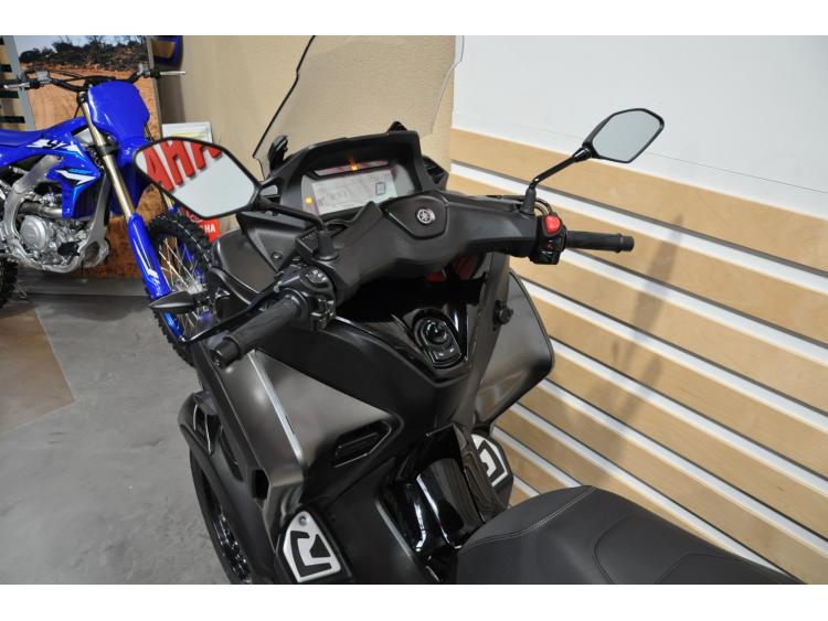 YAMAHA TRICITY 300