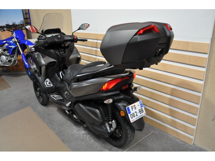 YAMAHA TRICITY 300
