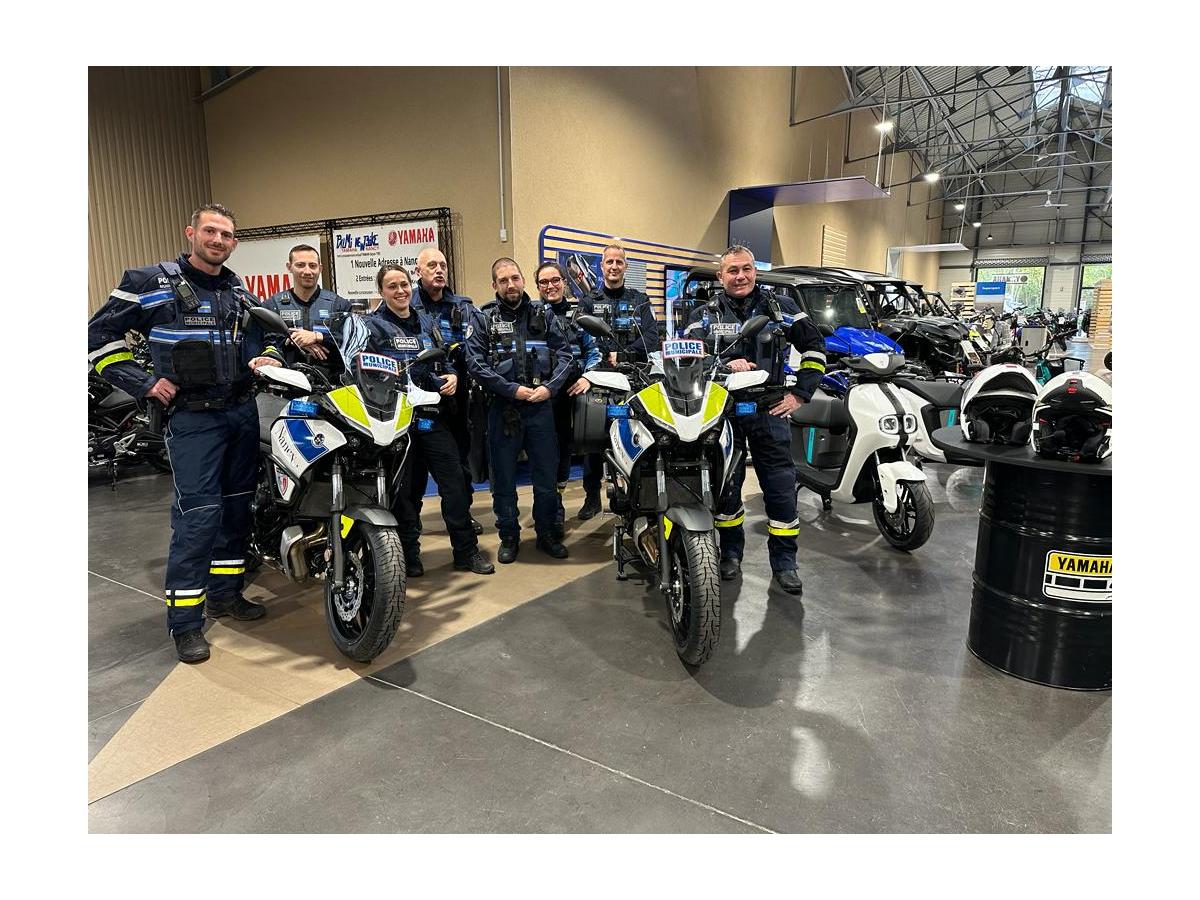 Tracer 7 Police